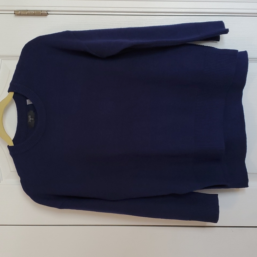 Tahari Women's long sleeve pullover sweater size XS